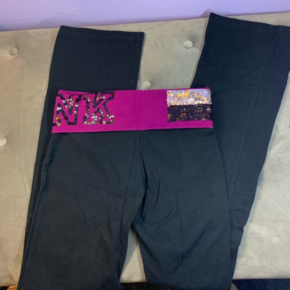 PINK yoga pants - Picture 3 of 3